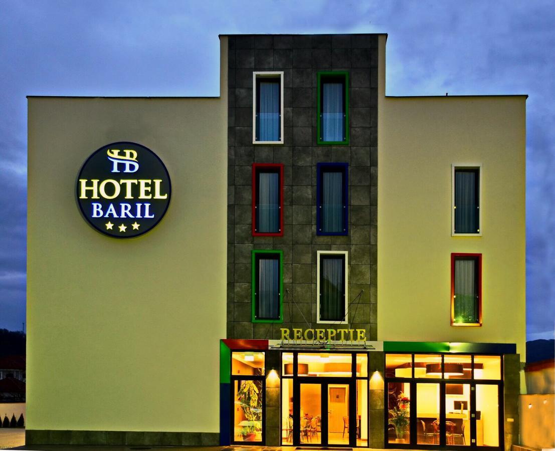 Hotel Baril Haţeg Εξωτερικό φωτογραφία