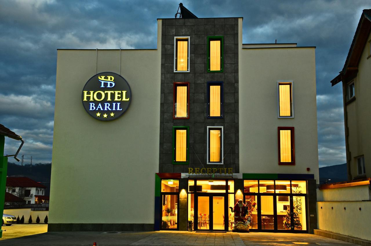 Hotel Baril Haţeg Εξωτερικό φωτογραφία