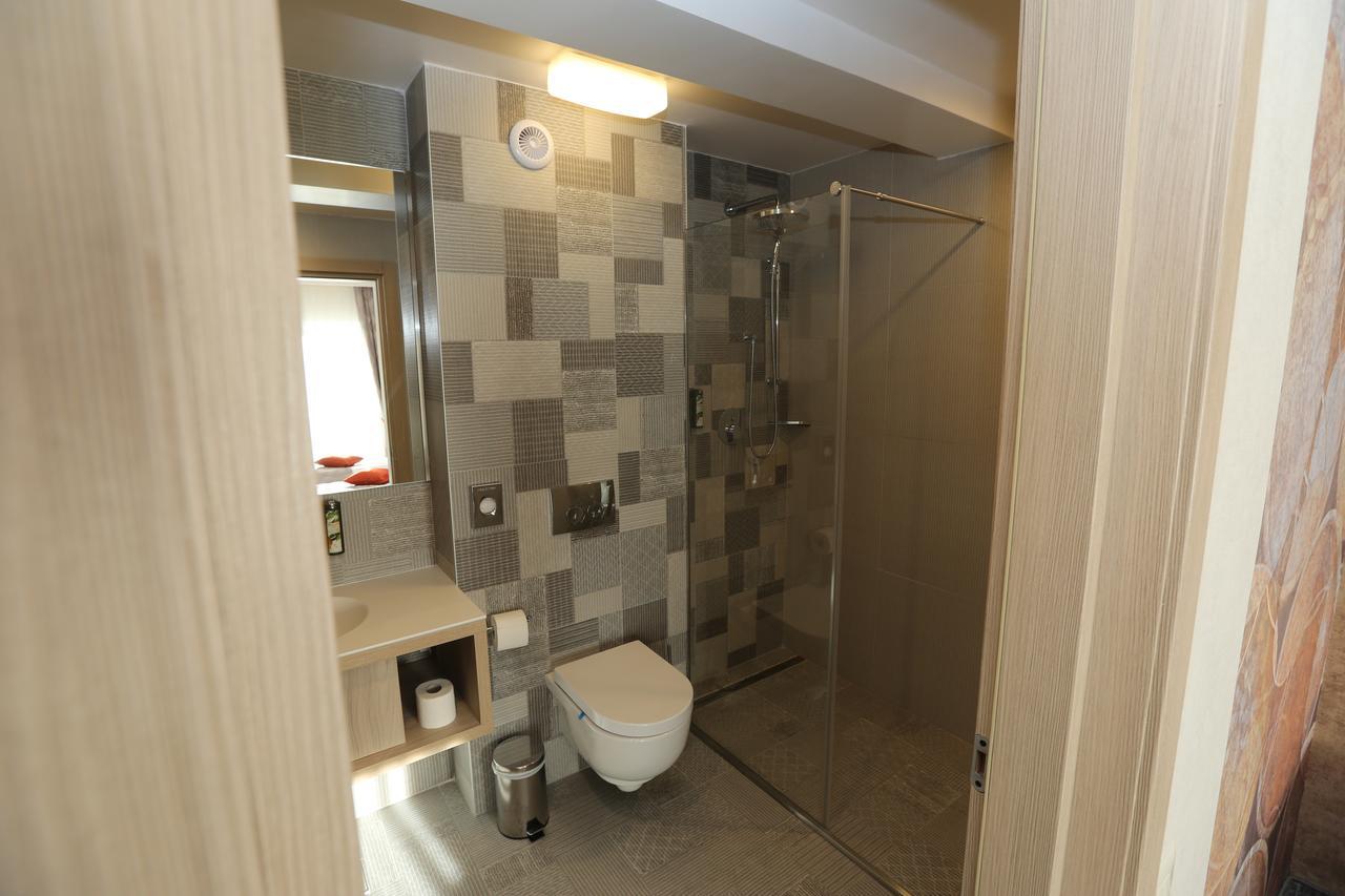 Hotel Baril Haţeg Εξωτερικό φωτογραφία